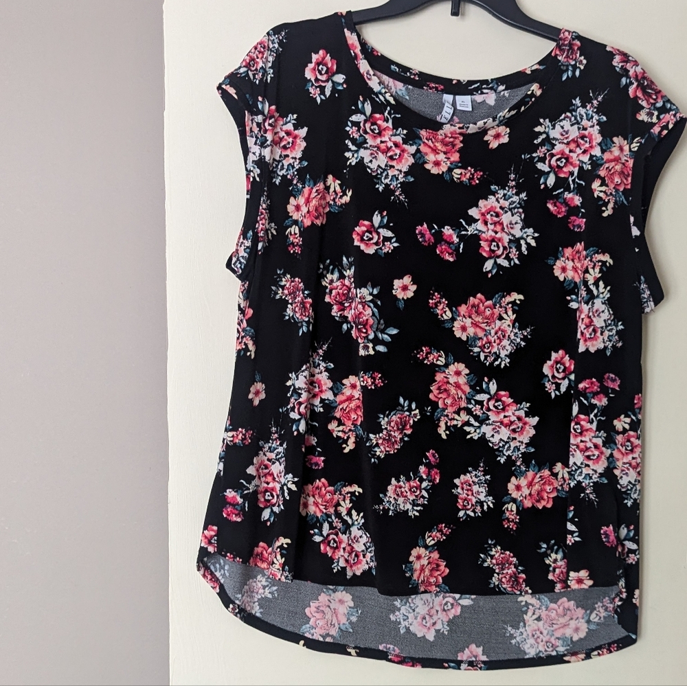 Floral Print Women's Top - Black Elle